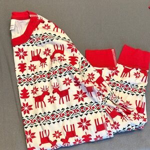 Hanna Andersson Red and White Reindeer Pajama Set - Men’s/ Unisex L